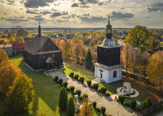 The parish church in Mętków. Fot. R. Niebieszczański